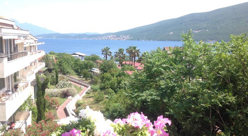 Villa Alla Bed And Breakfast Herceg Novi Phòng bức ảnh