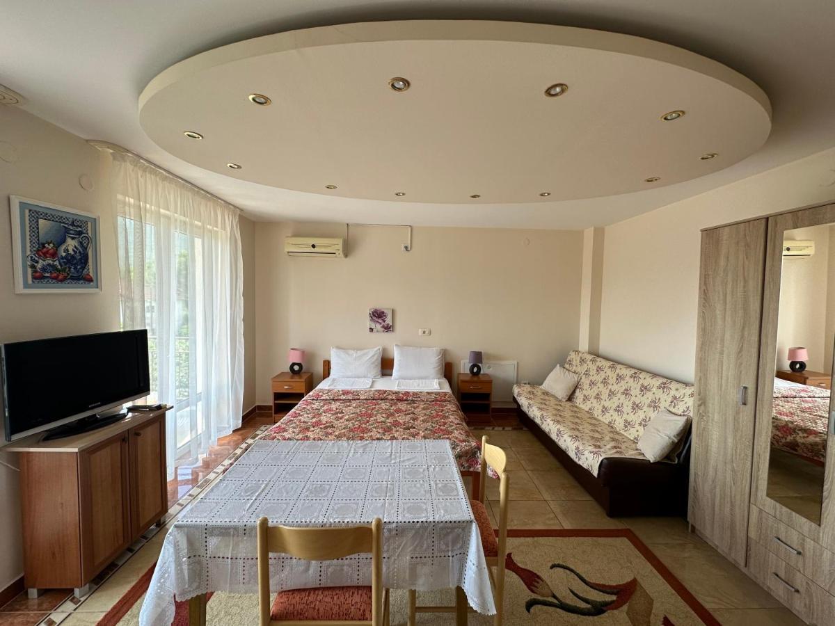 Villa Alla Bed And Breakfast Herceg Novi Ngoại thất bức ảnh