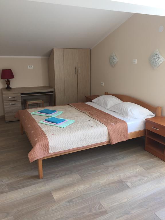 Villa Alla Bed And Breakfast Herceg Novi Ngoại thất bức ảnh