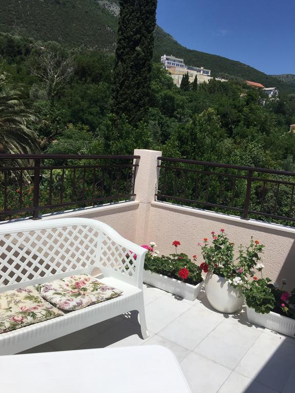 Villa Alla Bed And Breakfast Herceg Novi Ngoại thất bức ảnh