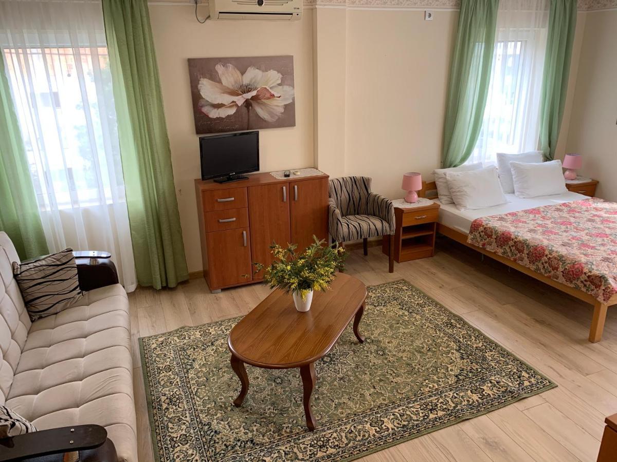 Villa Alla Bed And Breakfast Herceg Novi Ngoại thất bức ảnh